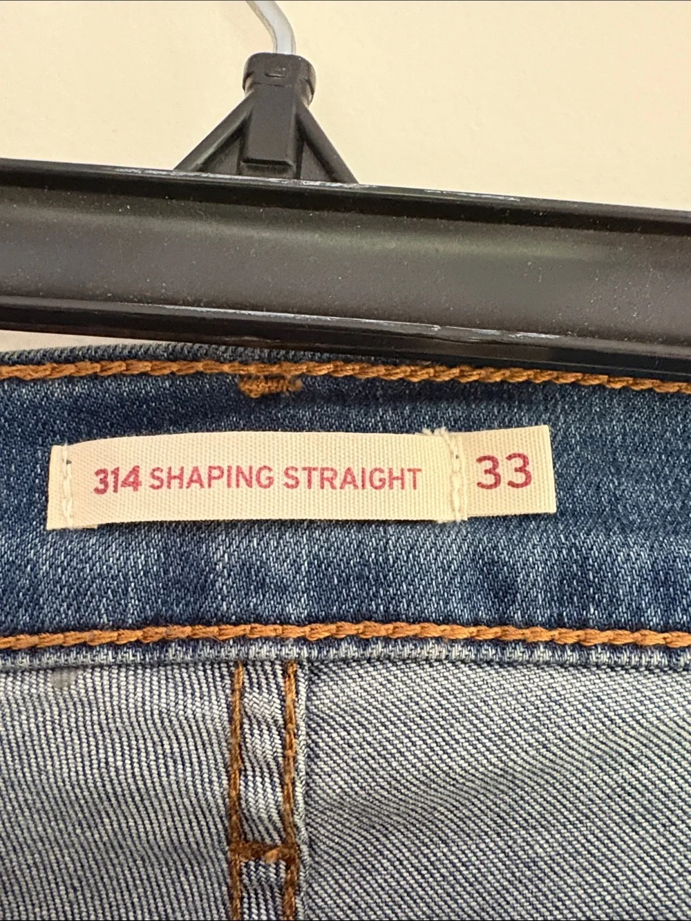 Levis classic dark